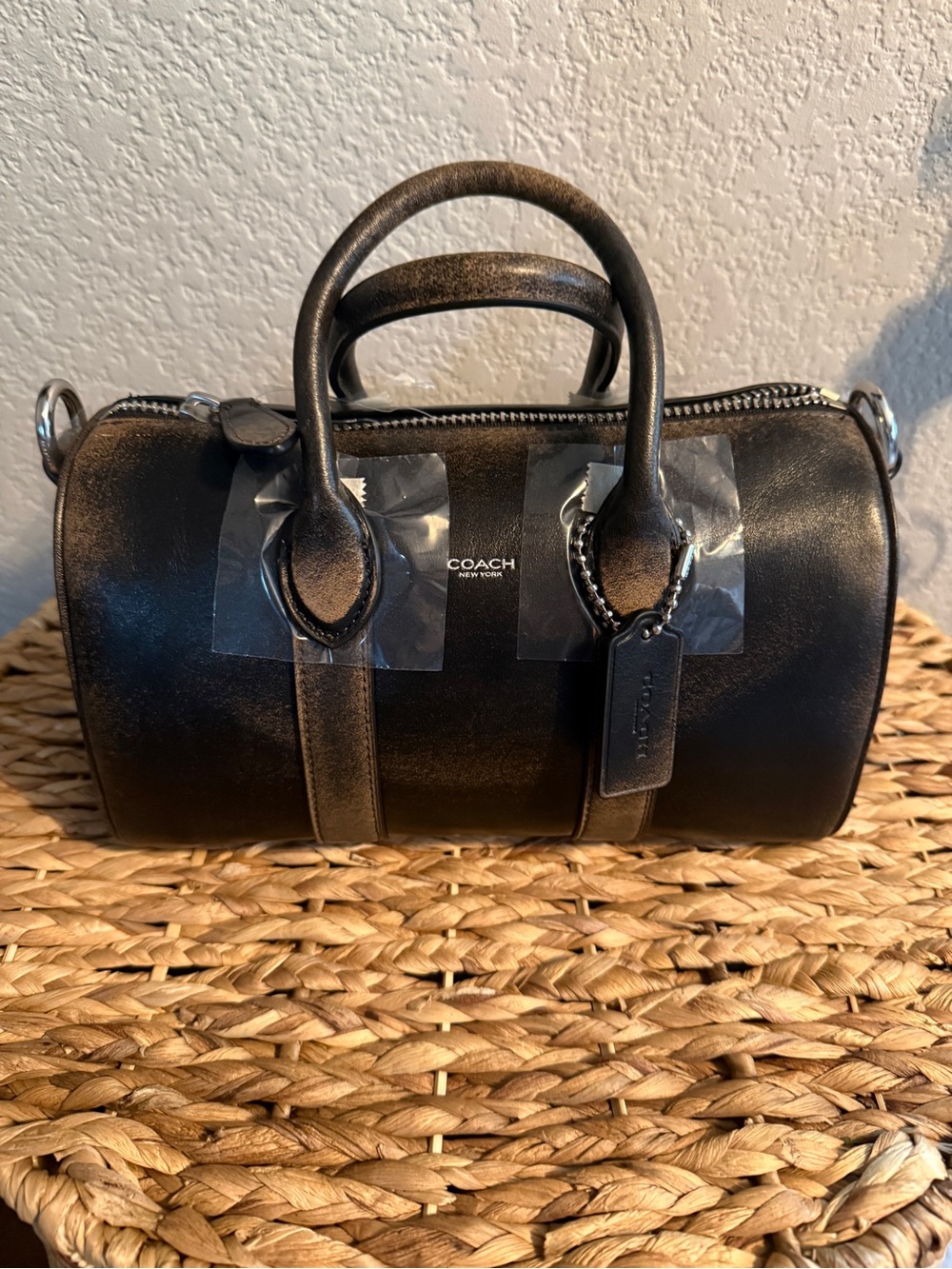 Coach Compass 25 in Loved Leather